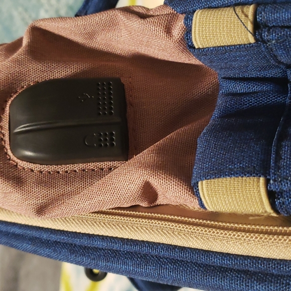 Diaper Bag3in 1back pack - Picture 6 of 7